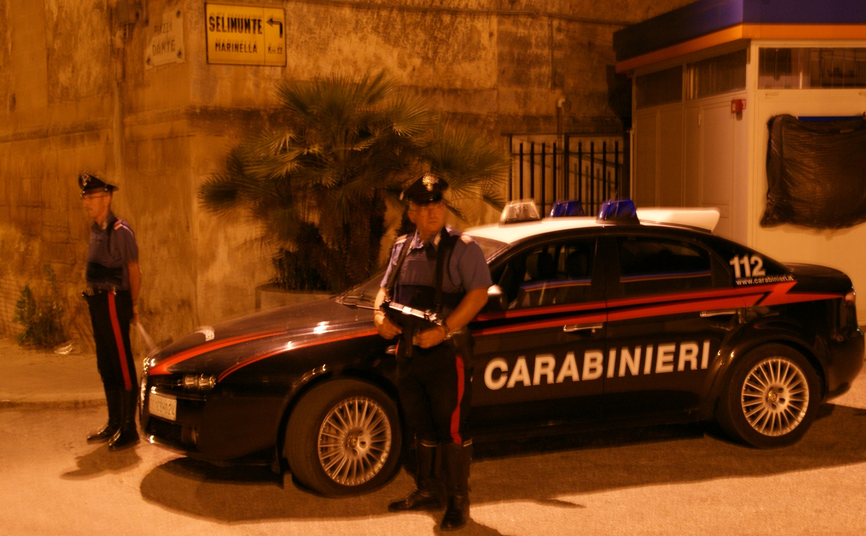 Due minorenni castelvetranesi rapinano dieci coetanei in un’abitazione. Arrestati dai carabinieri.