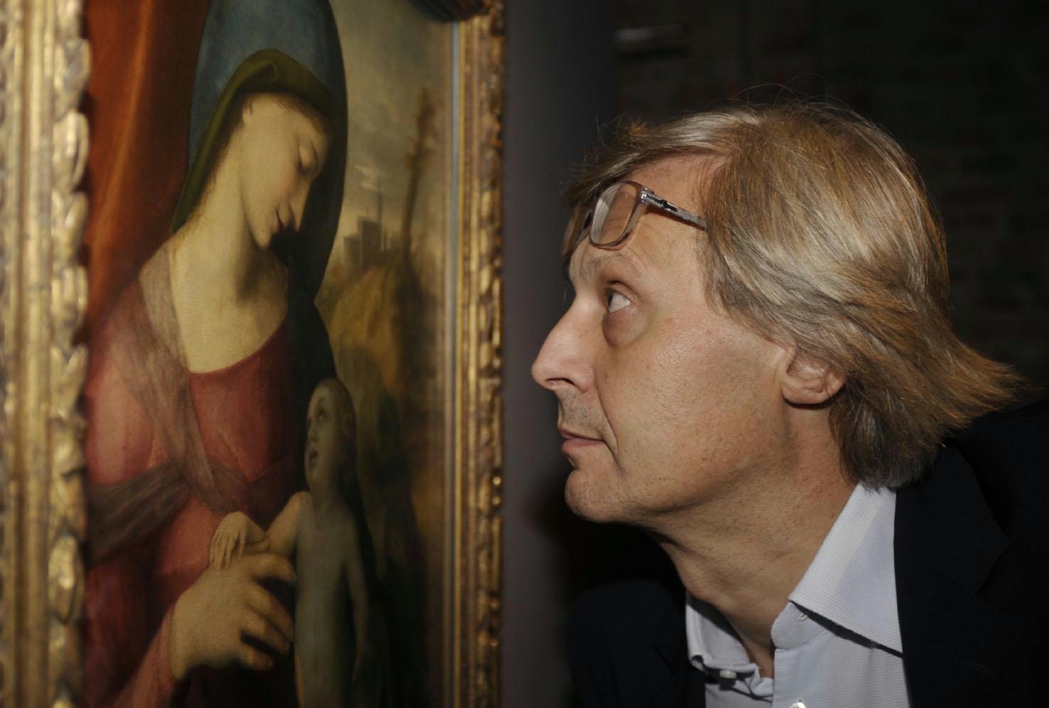 Vittorio Sgarbi ritorna in Sicilia come curatore di una grande mostra d’arte a Favignana, voluta dalla Regione