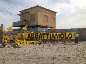 Tar: “La Francesca” sulla spiaggia di Torrazza deve essere abbattuta