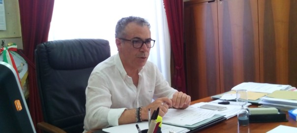 Il sindaco Catania interviene sul conferimento delle alghe a Triscina