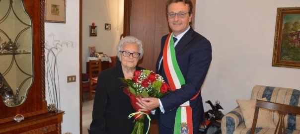 Il Sindaco festeggia i 100 anni di Rosa Martino