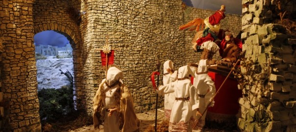 Sono trentatré i presepi allestiti lungo tutto il Borgo Medievale