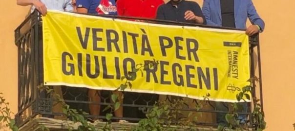 “Verità per Giulio Regeni”, affisso striscione al palazzo municipale