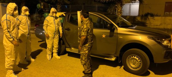 I disinfettori della Brigata ”Aosta” continuano il programma di sanificazione presso il comune di Petrosino