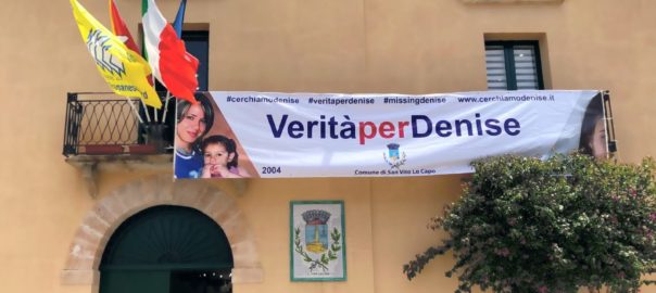 “Verità per Denise”, striscione al Comune di San Vito Lo Capo