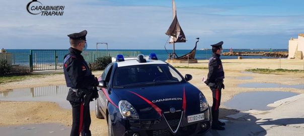 Tenta la fuga a bordo della bicicletta rubata, ladro seriale arrestato dai carabinieri