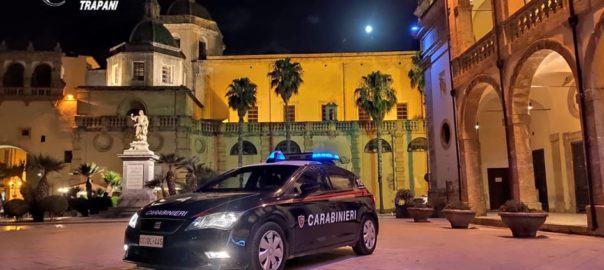 I Carabinieri denunciano un 26enne: era alla guida di una auto rubata