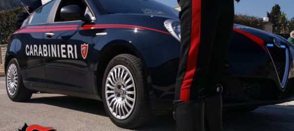 Vessava l’anziano padre con continue richieste di denaro: i carabinieri lo sottopongono a due misure cautelari