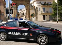 Attività di contrasto al lavoro nero: i carabinieri elevano oltre 56 mila euro di multe a due ristoratori. Denunciate anche tre persone
