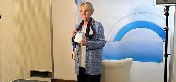 Alla docente di inglese, Vincenza Lipari, la carica di Ambasciatore Erasmus e eTwinning