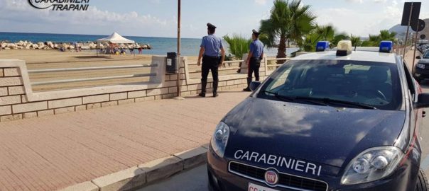 A seguito di incidente stradale, risultato positivo ai test di alcol e droga, senza patente e assicurazione, è stato denunciato dai carabinieri