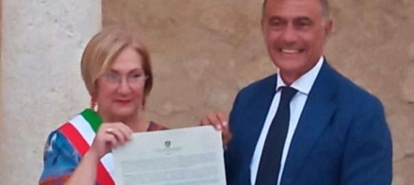 Alfonso Pecoraro Scanio ha ricevuto la cittadinanza onoraria siciliana ad Alessandria della Rocca, il paese del nonno paterno