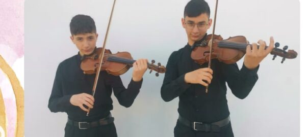 Numeroso pubblico di giovani attenti al Festival Giovani Talenti