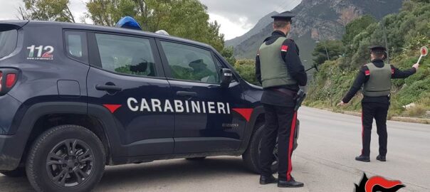 I Carabinieri ritrovano un’auto rubata e denunciano il presunto responsabile