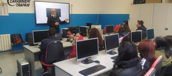 I Carabinieri incontrano i ragazzi dell’Istituto Tecnico “Sciascia E Bufalino”