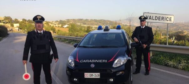 Avrebbe asportato un bancomat e prelevato 2400 euro. Denunciata colf 62enne
