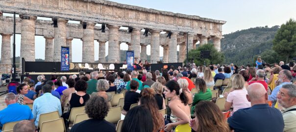 Il K-Festival si conclude al Tempio di Segesta il 23 luglio con il Concerto di Vasco Brondi