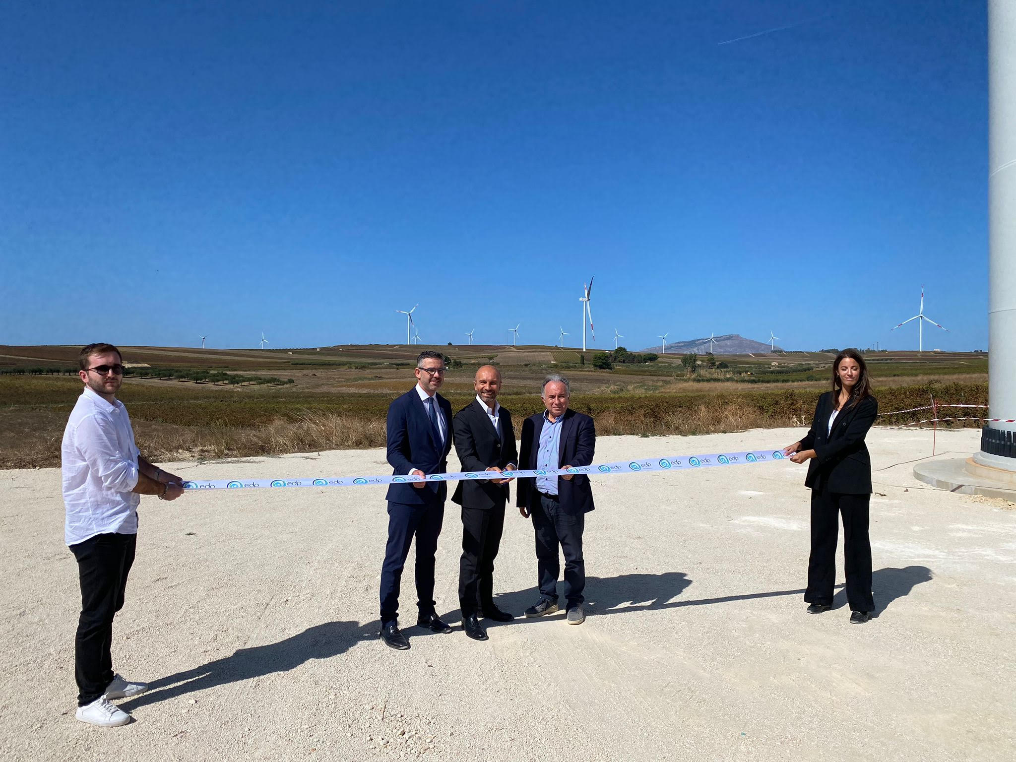 Inaugurato a Fulgatore un grande parco eolico da 43,8 MW