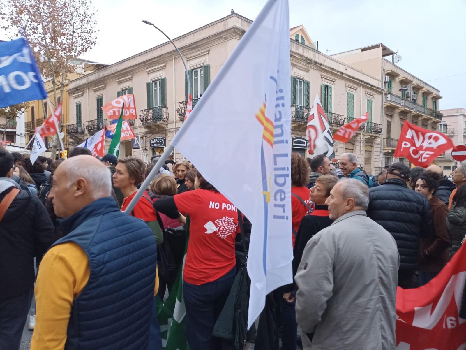 Siciliani Liberi, con una sua delegazione, ha partecipato, assieme ad oltre 70 sigle, al Corteo di Messina NO PONTE di sabato 2 dicembre