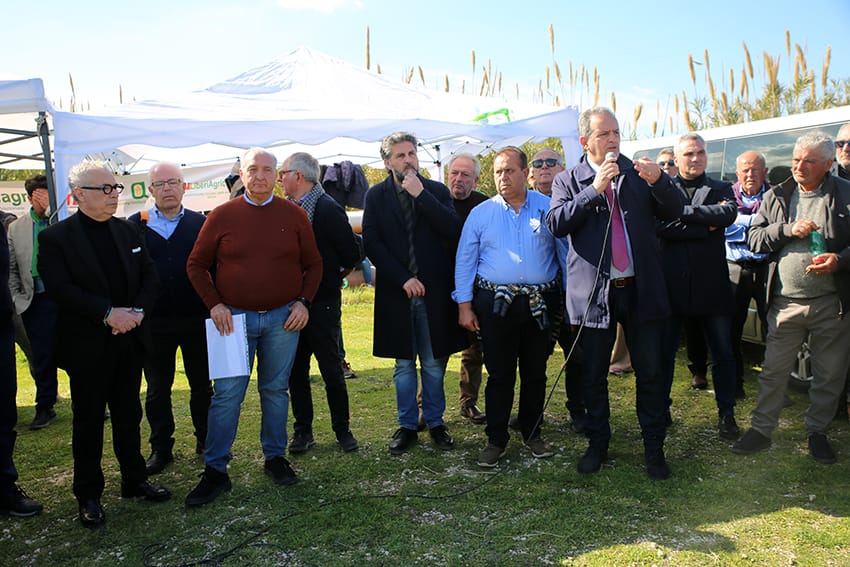 Protesta agricoltori a Marsala, giungono i primi risultati. Incontri cruciali con il Ministro Lollobricida e con l’Assessore Sammartino