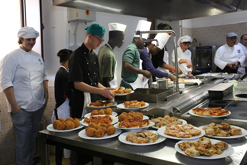 Badia Grande: Corso di Street Food per 6 Migranti all’Alberghiero