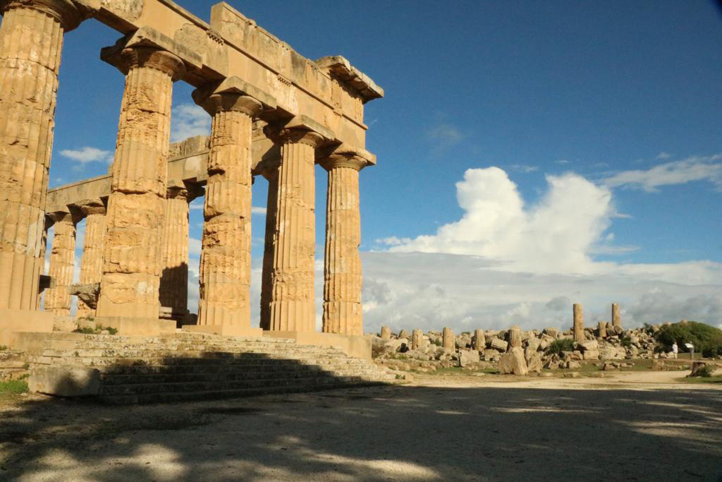 1 novembre | Prima domenica del mese, 4 novembre | Giornata delle Forze Armate ingresso gratuito al Parco archeologico di Selinunte e Cave di Cusa. Visite alla Collina Orientale e all’Acropoli affacciata sul mare